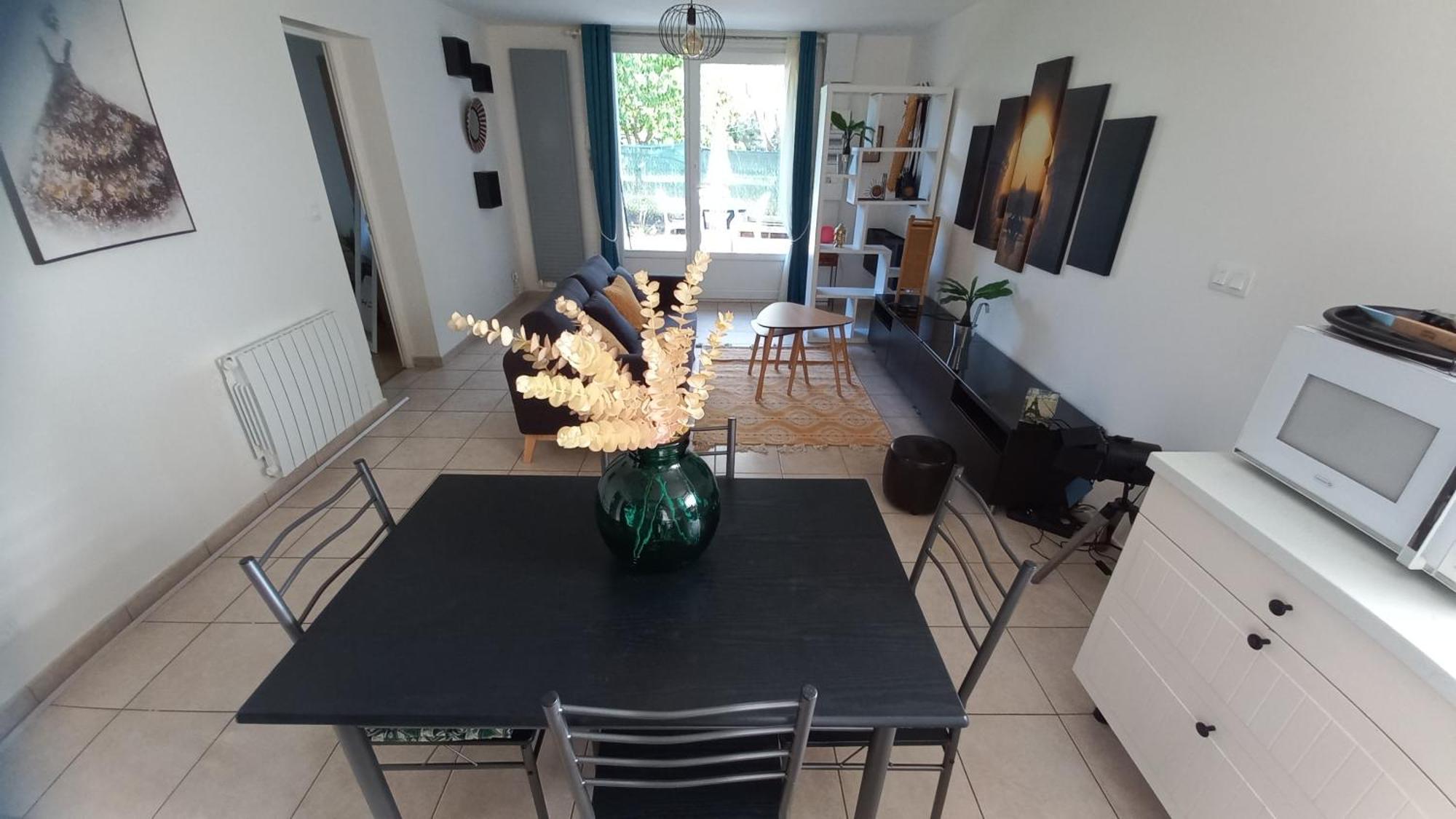 Plaisir Des Pres - Appartement T3, Jardin, Parking Chaponost ภายนอก รูปภาพ